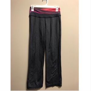 Women’s Lululemon flare pants size 6 Grey